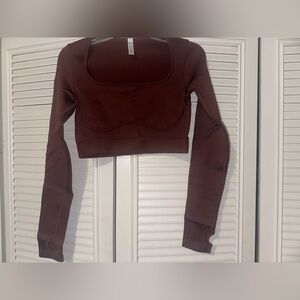 NWOT! Fashion Nova L/S Cropped Active Top w/ Built-in Bra